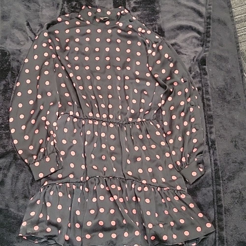 Zara romper with button detail on one sleeve. Black/pink. Sz S